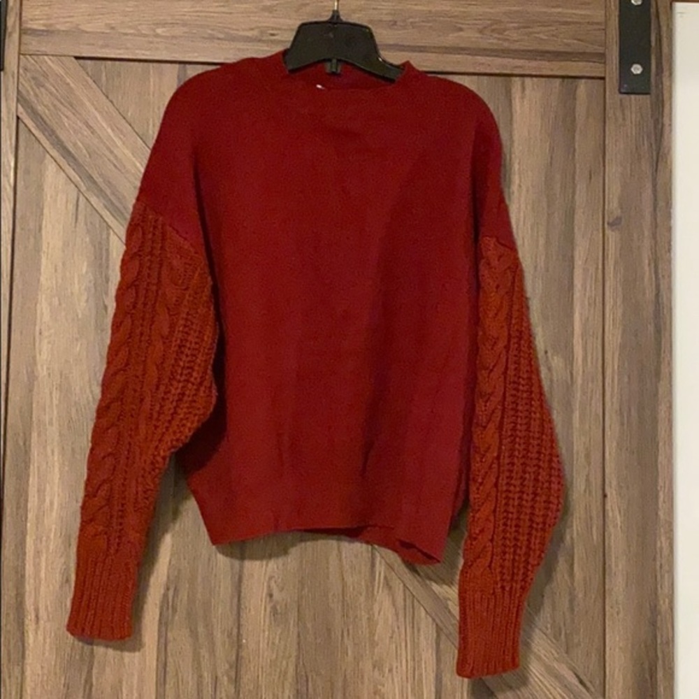 Zara Knit Sweaterā